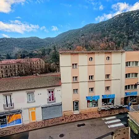 11, 3eme Etage, Un Large De 30 M2 Avec Balcon Et Vue Sur Montagne * Amélie-les-Bains-Palalda